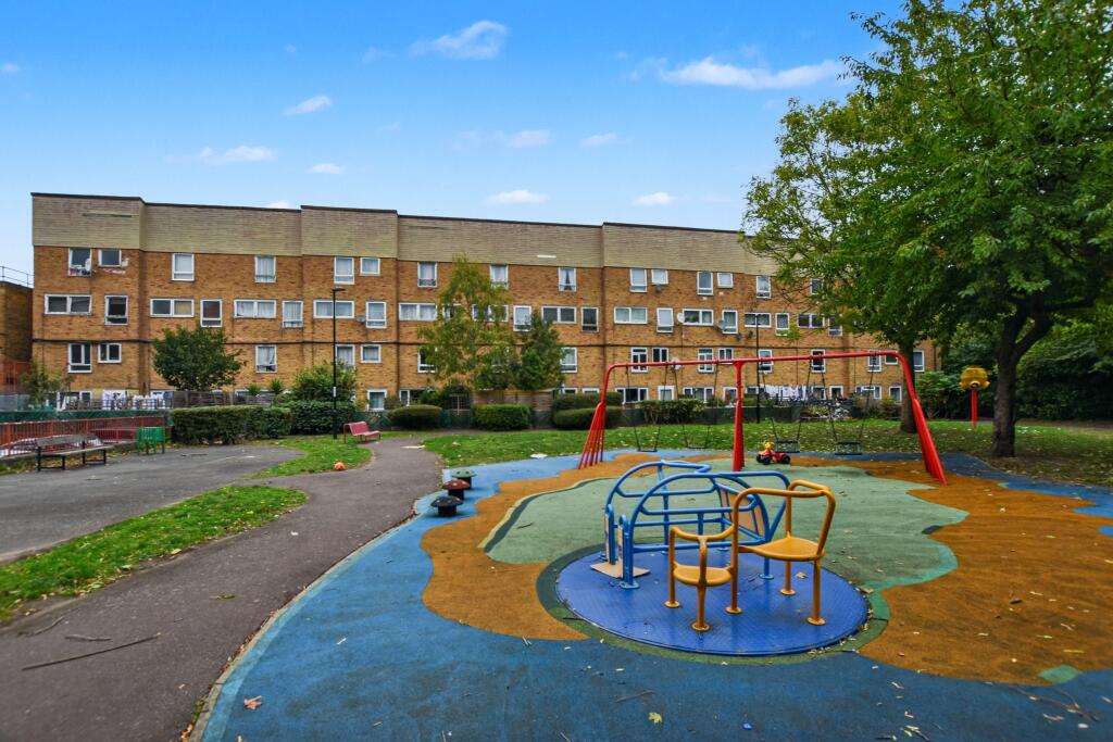 Flat 14 Lamberthurst House, 13 Lovelinch Close, Peckham, London, SE15 1HF