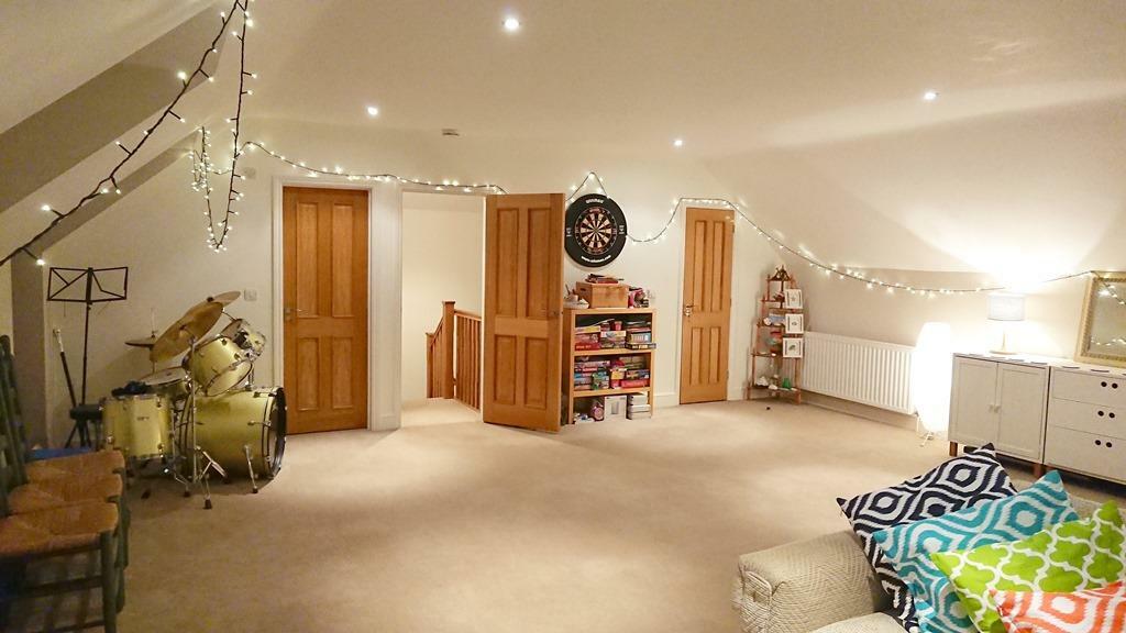 30_Top Floor_Bedroom.JPG