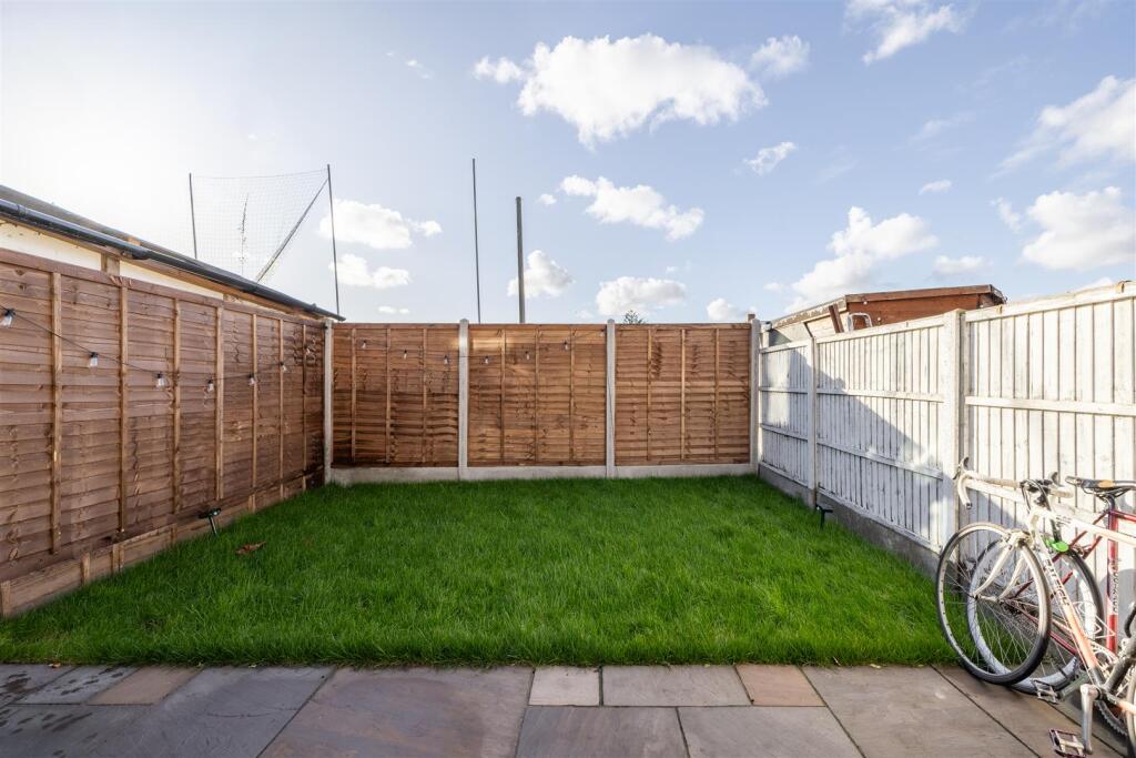 Dagenham Road, E10