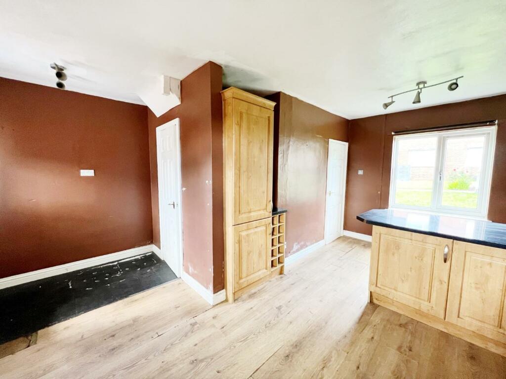 Kitchen pic 3.jpg
