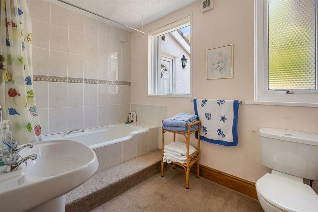 A32 - Briar Cottage Overseas Estate - 230517.jpg