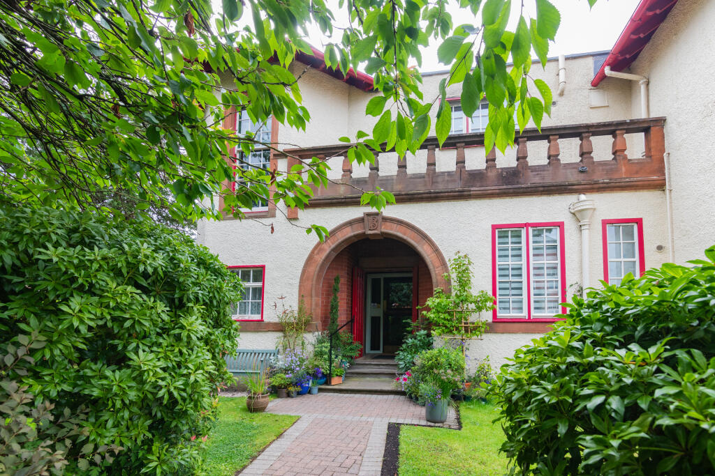 Flat 2 Braids Court  Paisley PA2 6HR-24