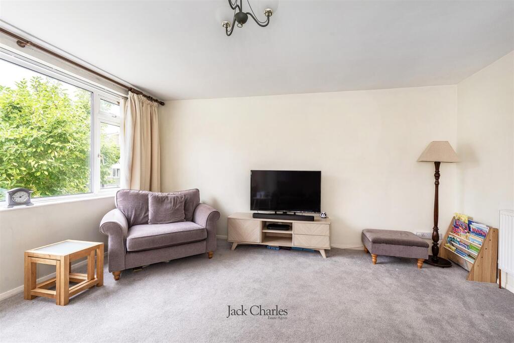 58 Dernier Rd, TN10 3EW 005.jpg