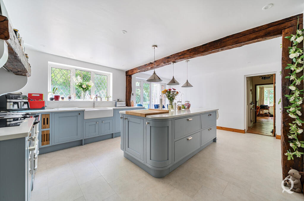 7b9ba778-b953-4ed...