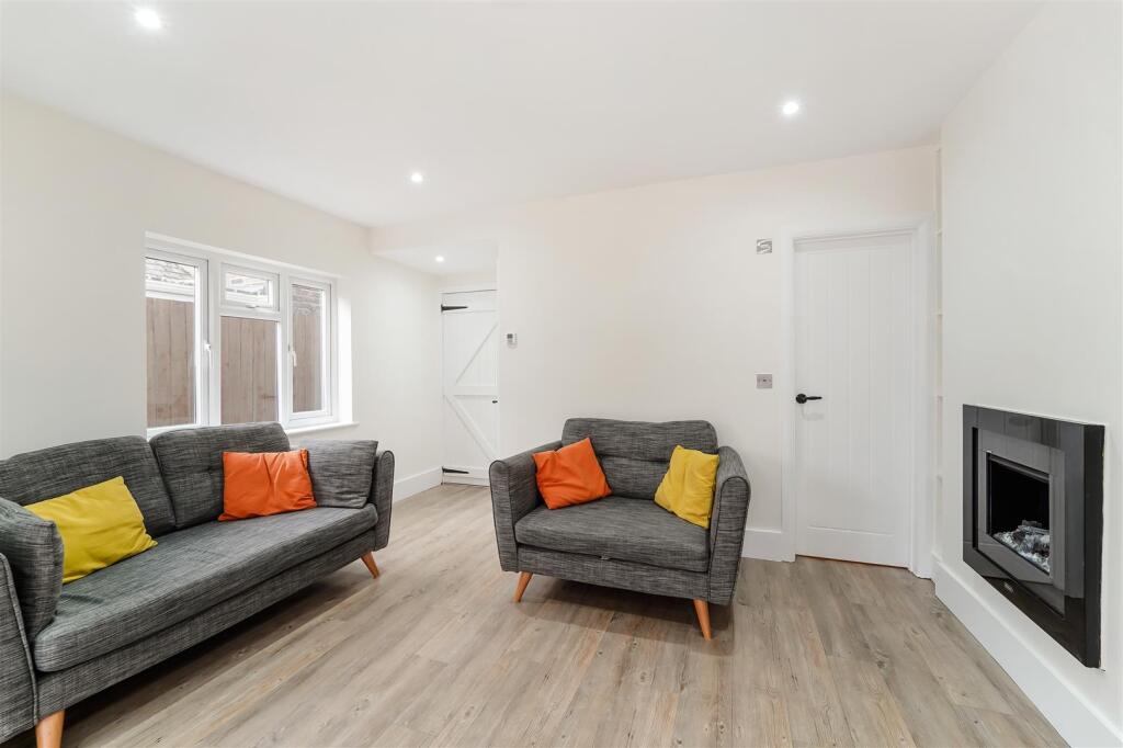 FERNDALE ROAD, 31 (12).jpg