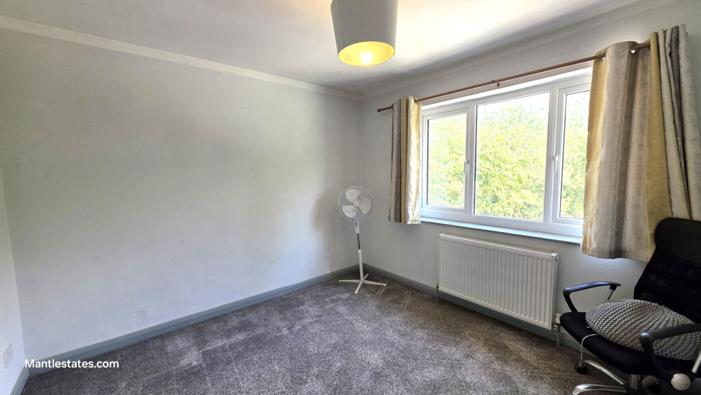 REAR BEDROOM