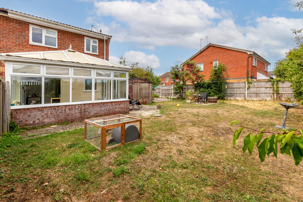 6 Chelmsford Driv...