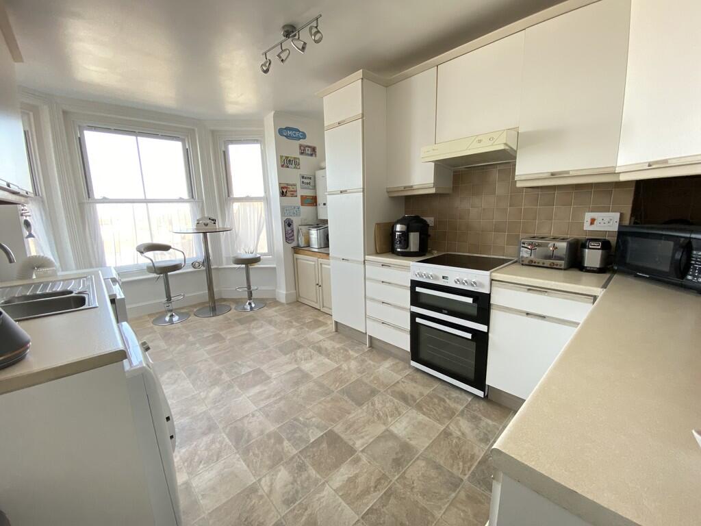 Kitchen/dining ro...