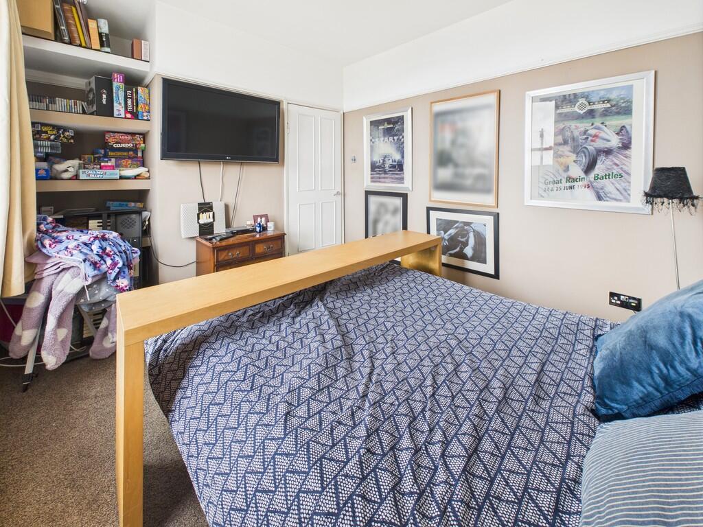 CAM05068G0-PR0032...