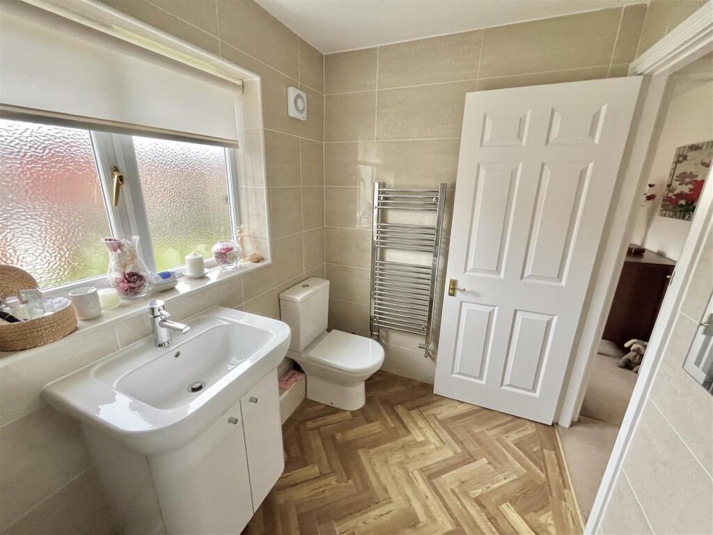 Bathroom Aspect 2