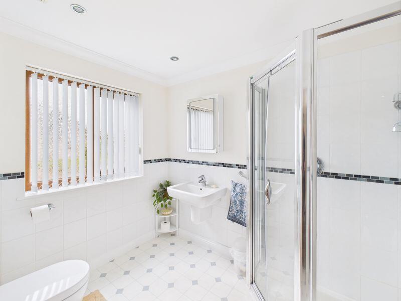en-suite shower room