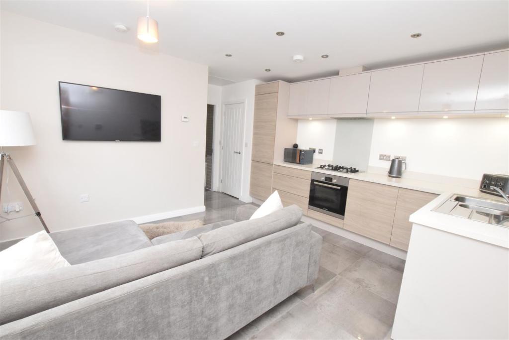 Living / Kitchen / Dining