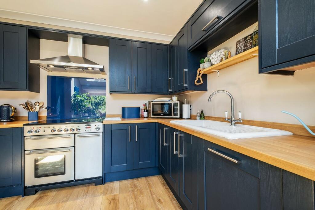 3 Out Risbygate-18.JPG