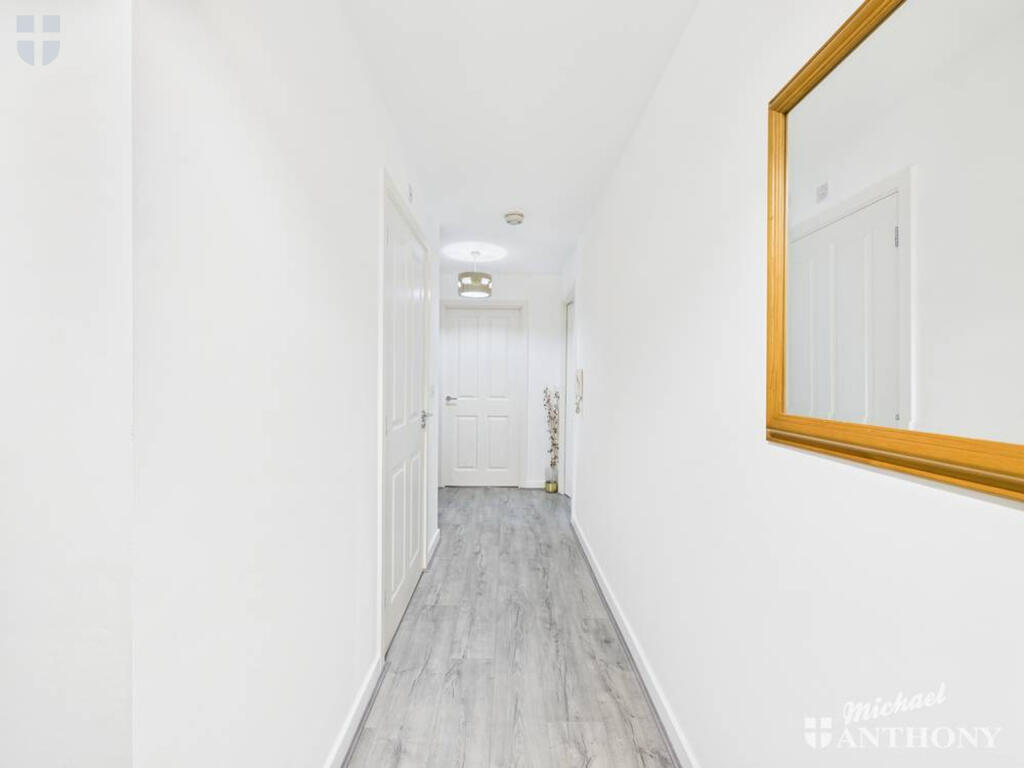 CAM03852G0-PR0464-STILL017-thumbnail-h750-70