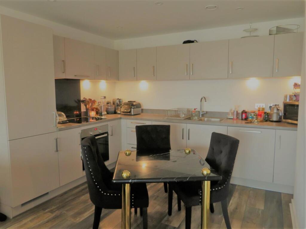 Kitchen / Living Room