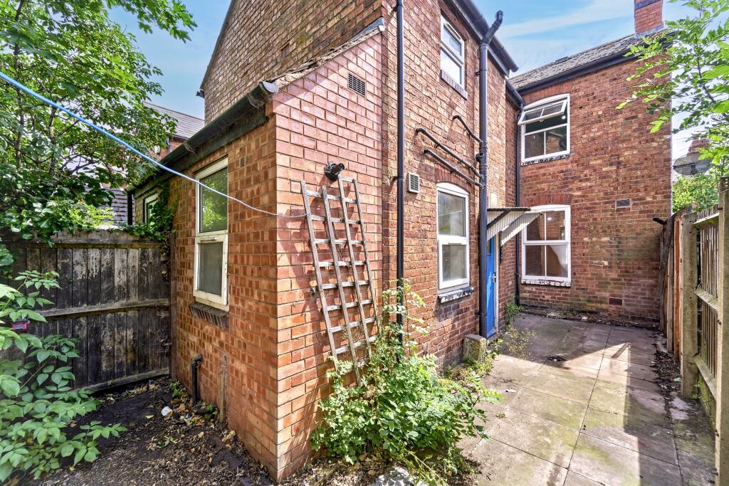 24 Hillary Street, Walsall, West Midlands, WS2 9BP