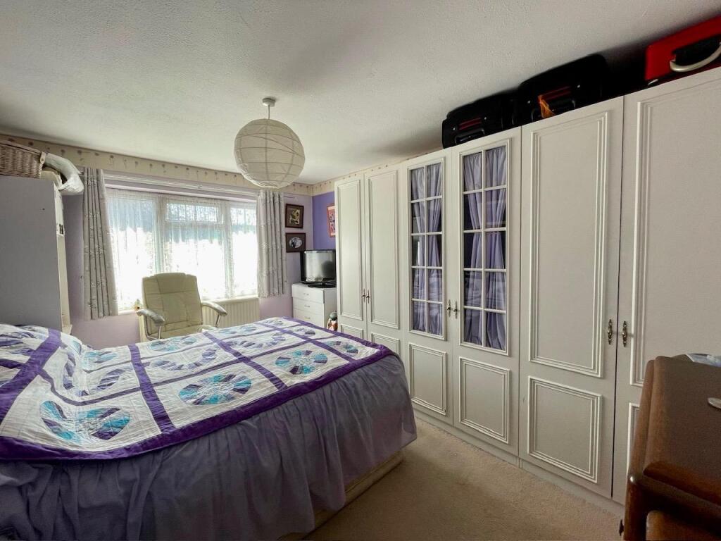 The Cresent -Bedroom.jpg