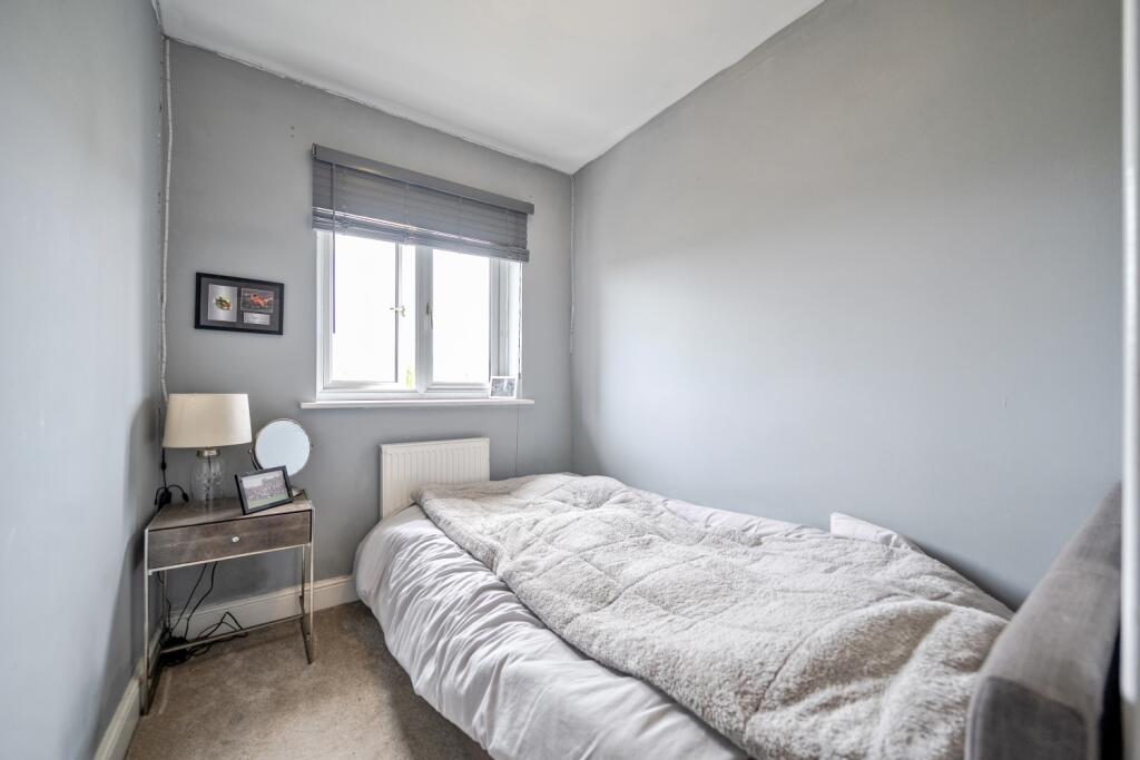 Single bedroom 4