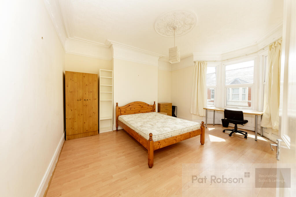 84 hazelwood avenue2