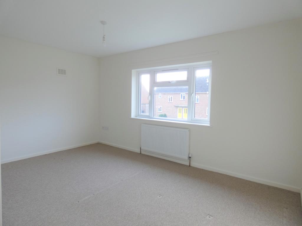 Pic 6 Bedroom One.JPG