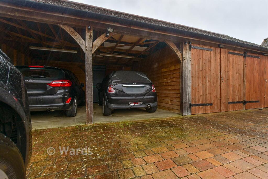 Driveway/Parking