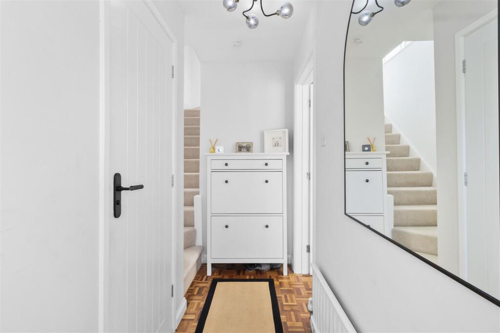 entrance hall #3.jpg