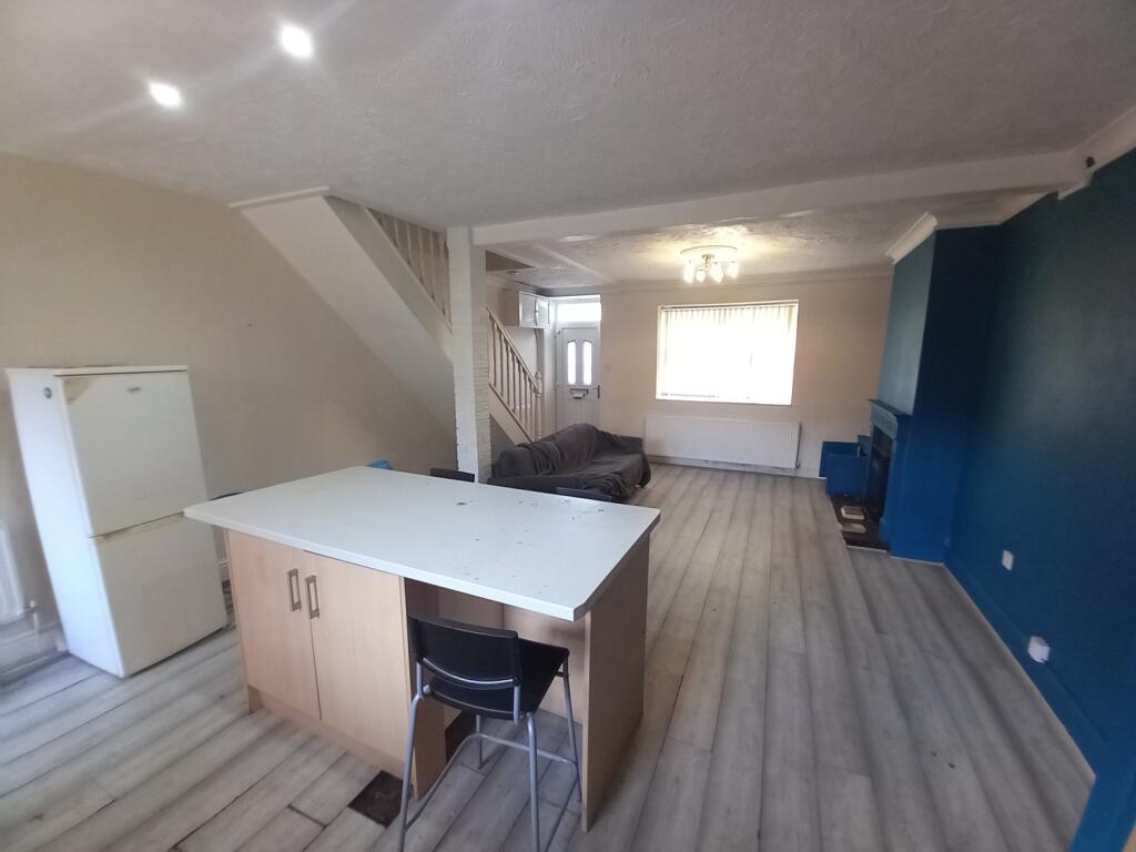 OPEN PLAN LIVING ACCOMMODATION