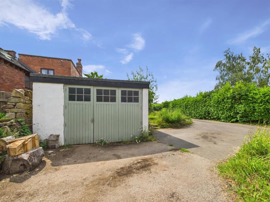 GARAGE