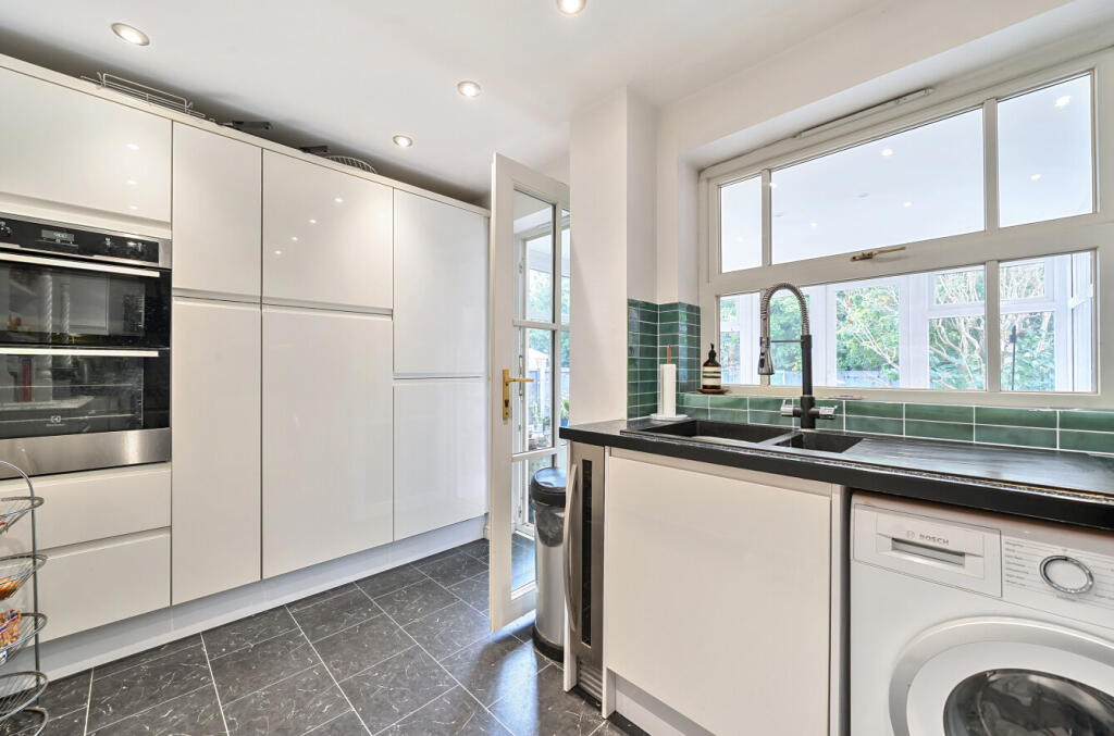 1315756-18-685d0d...