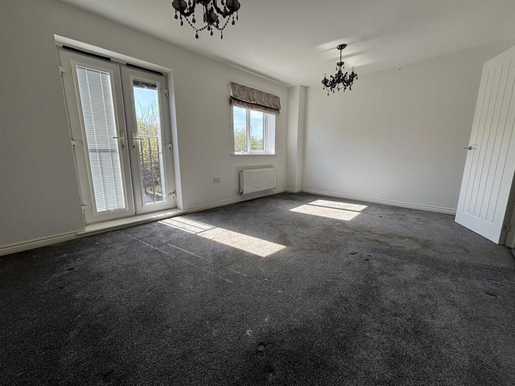Family Room: