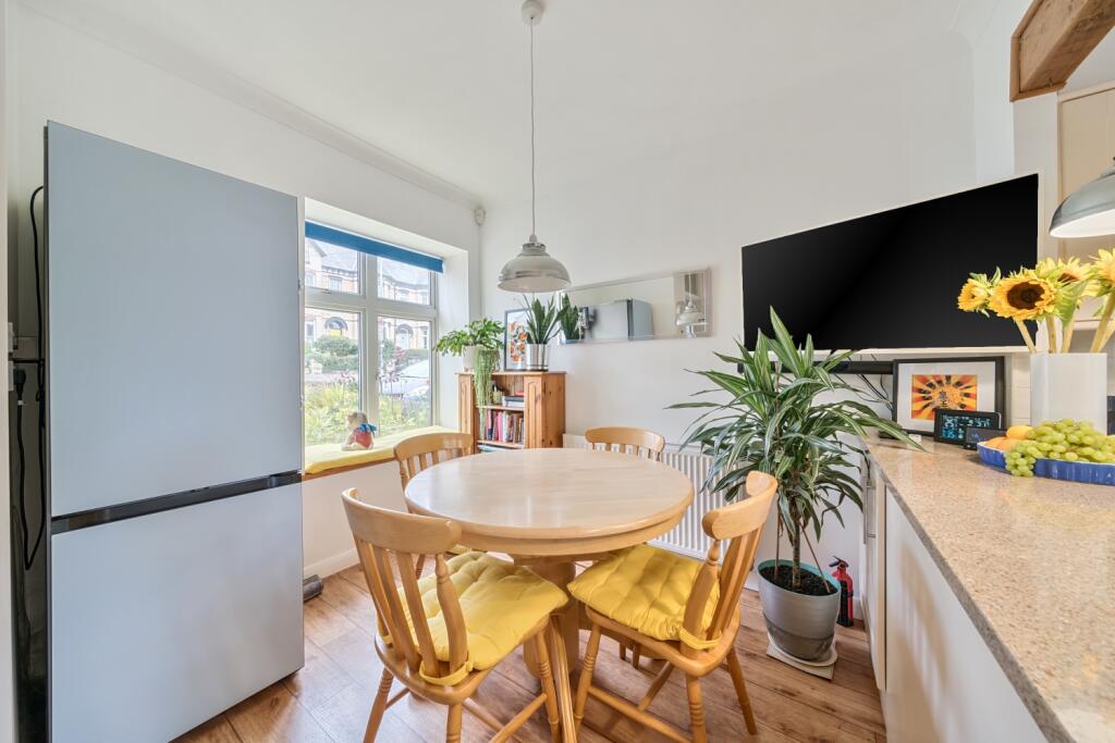 1334607-11-6899e136e8320