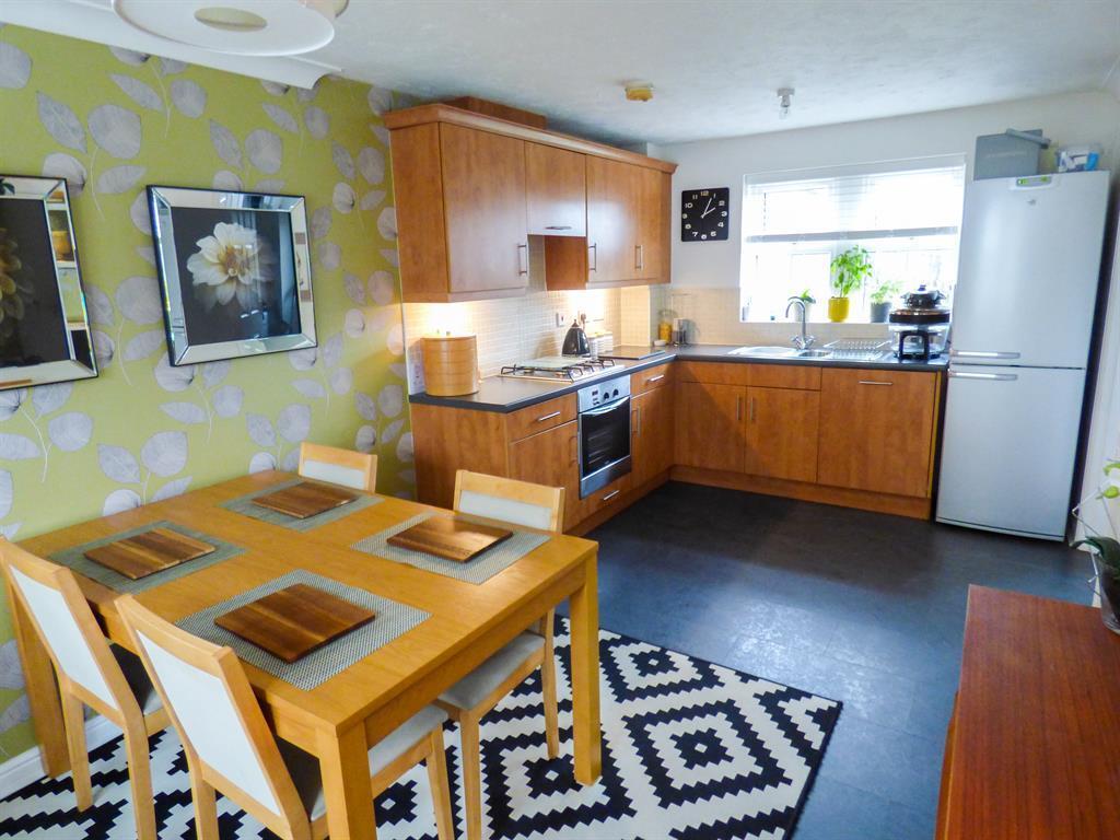 KITCHEN DINING ROOM