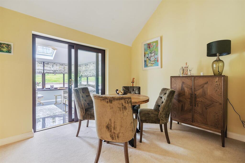 Oaktree Dining Room.jpg