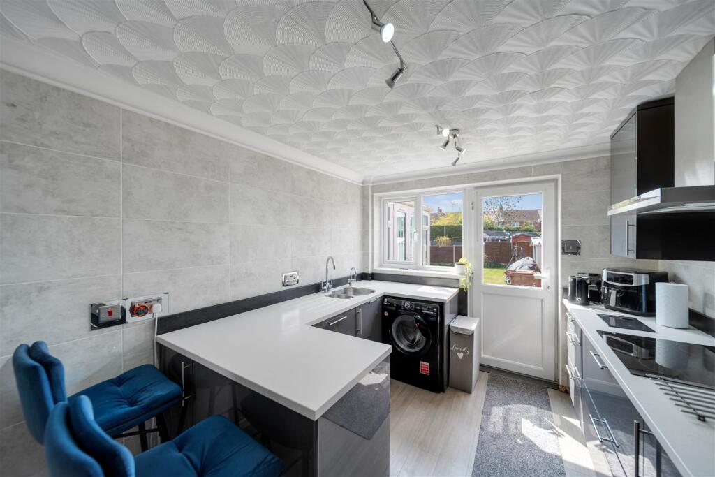 56 Kestrel Road-26.jpg