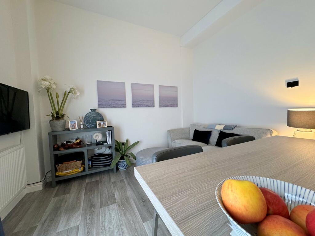 Open Plan Living/Kitchen