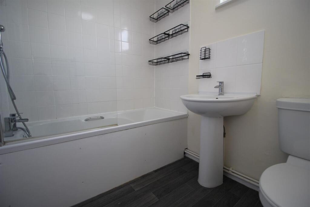 Bathroom.JPG