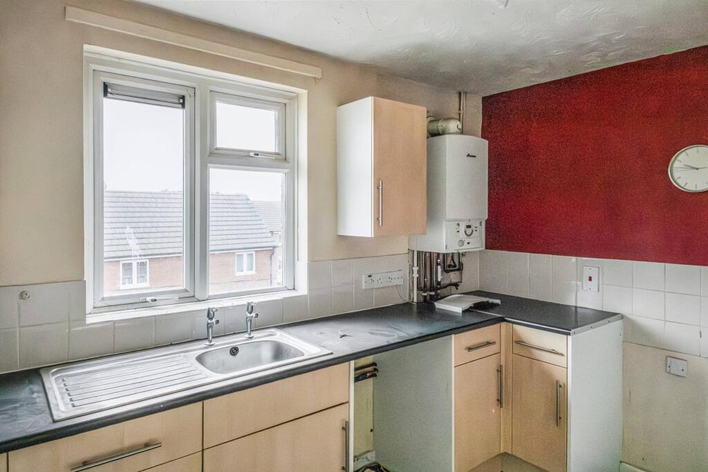 88 Allington Way, Chippenham, Wiltshire, SN14 0JU