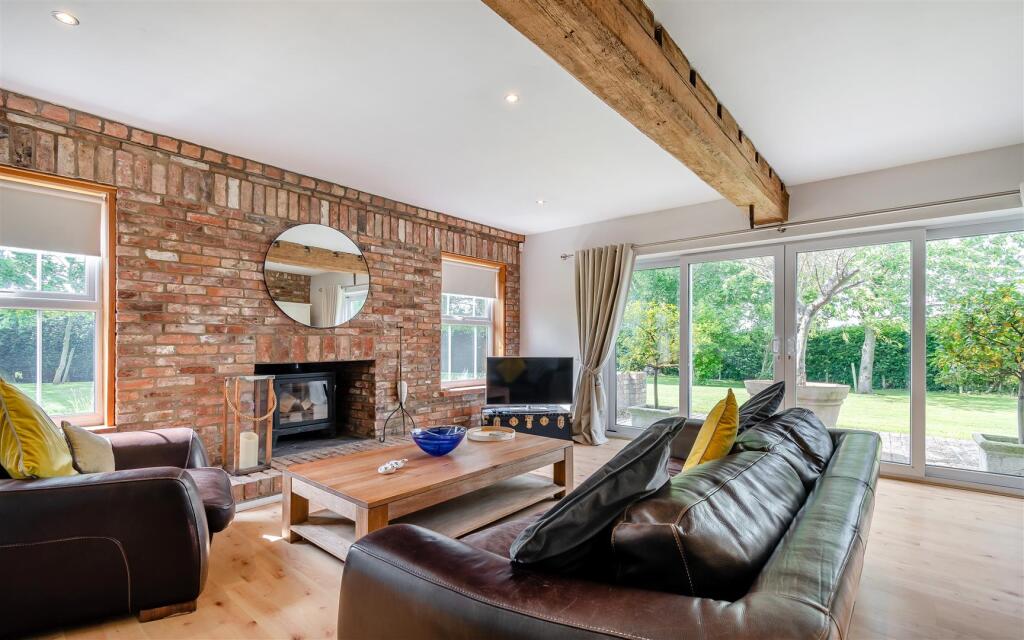8647023-interior26.jpg