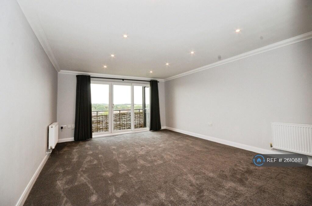 Spacious Living Area