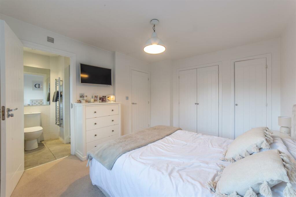 209 Cwrt Celyn-2.jpg