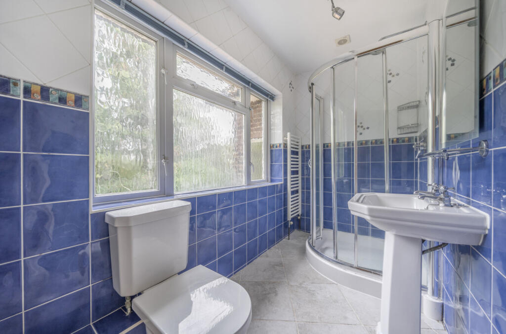 1347782-7-68b7171...