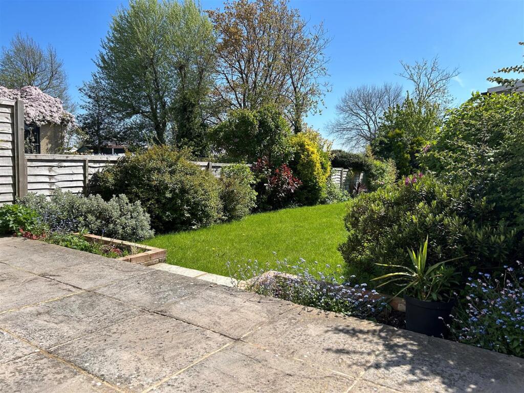 Nevill Avenue 56 Patio.jpg