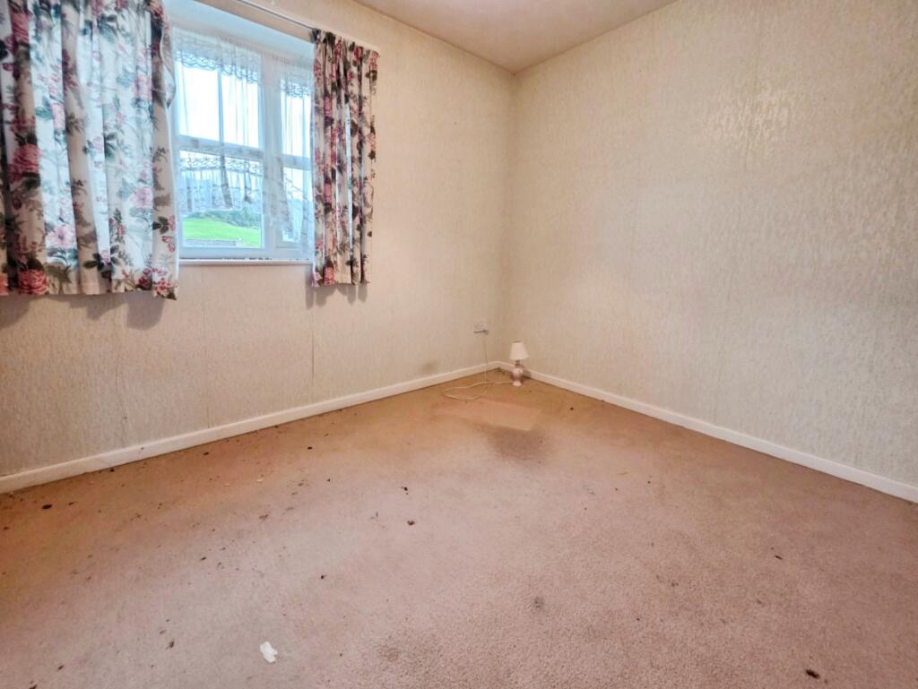 pbox-bedroom-343650.jpg