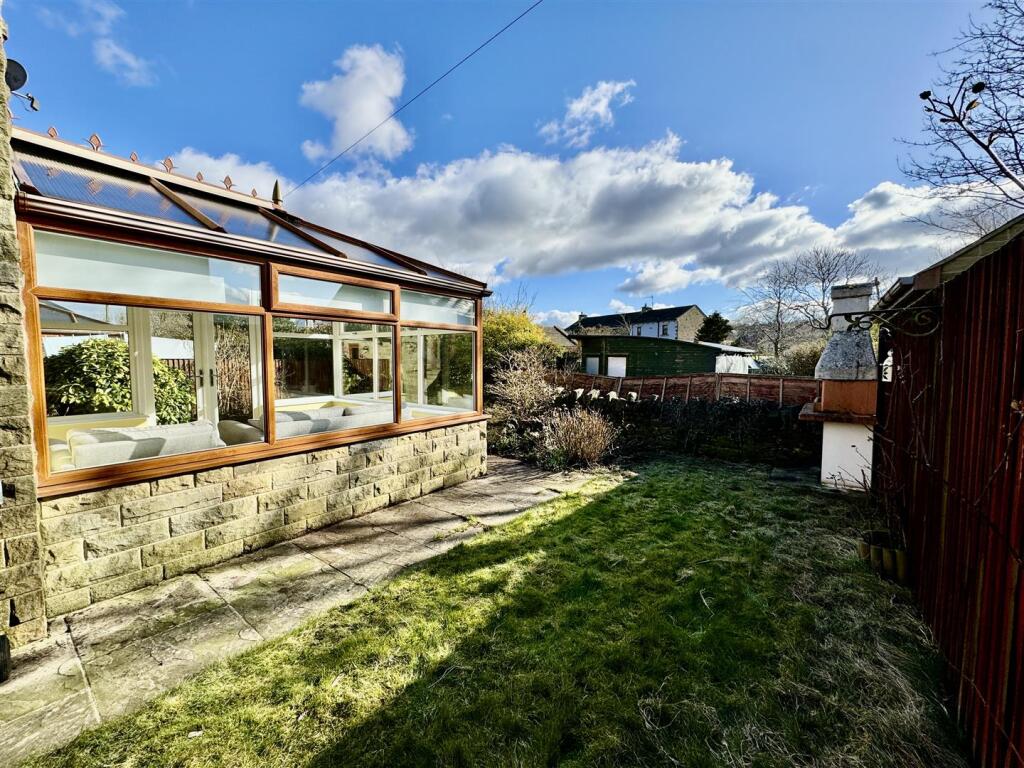 Rear Lawned Garden