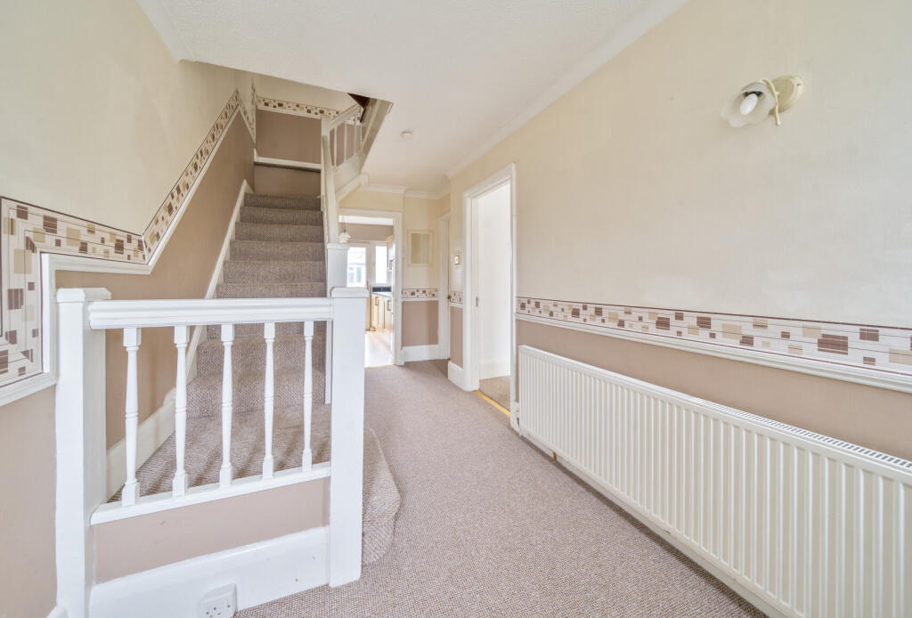 1364874-12-68e905...