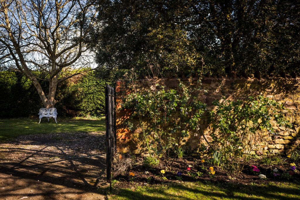 266468 - PH-hr-22.jpg