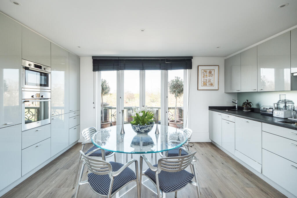 00-clapham-common-south-side-o (5).jpg