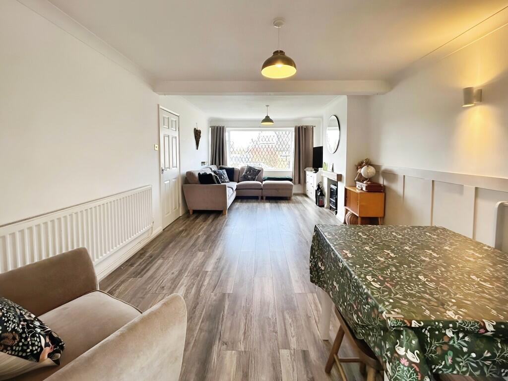 3c7dd1b1-WhatsApp...