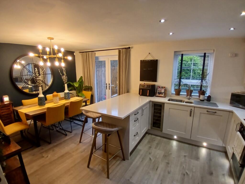 DINING KITCHEN