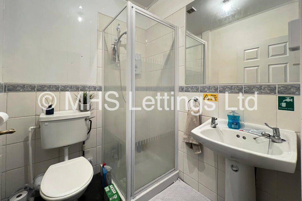 Bedroom5-bathroom...